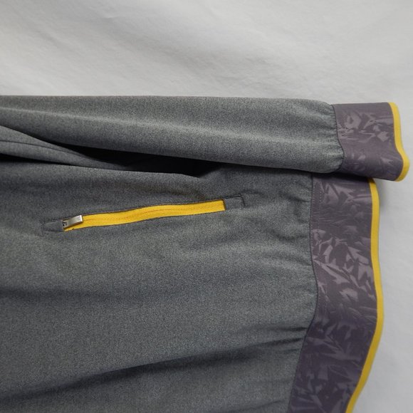 Adidas Wind and Rain Proof Top - Large - Picture 5 of 5